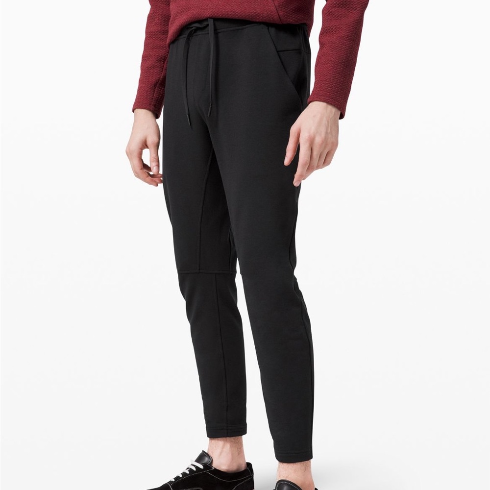 City sweat pants slim in black. Size small